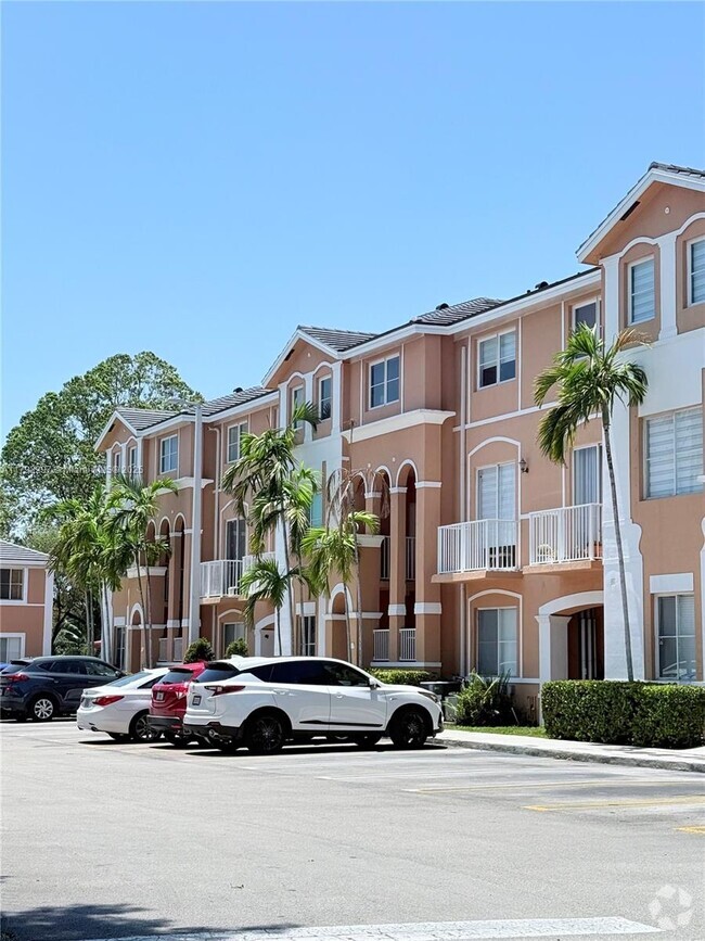 Building Photo - 7060 NW 177th St Unit 102-12 Rental