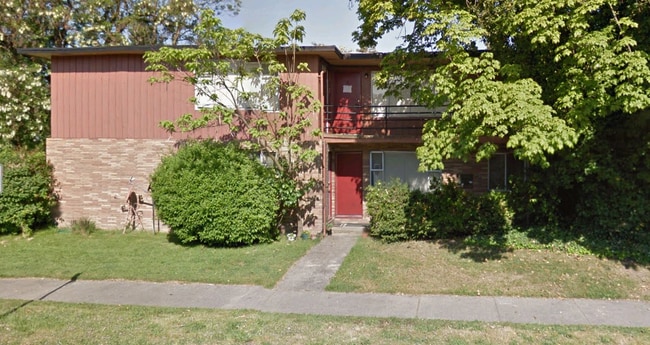 Building Photo - Close to town Rental