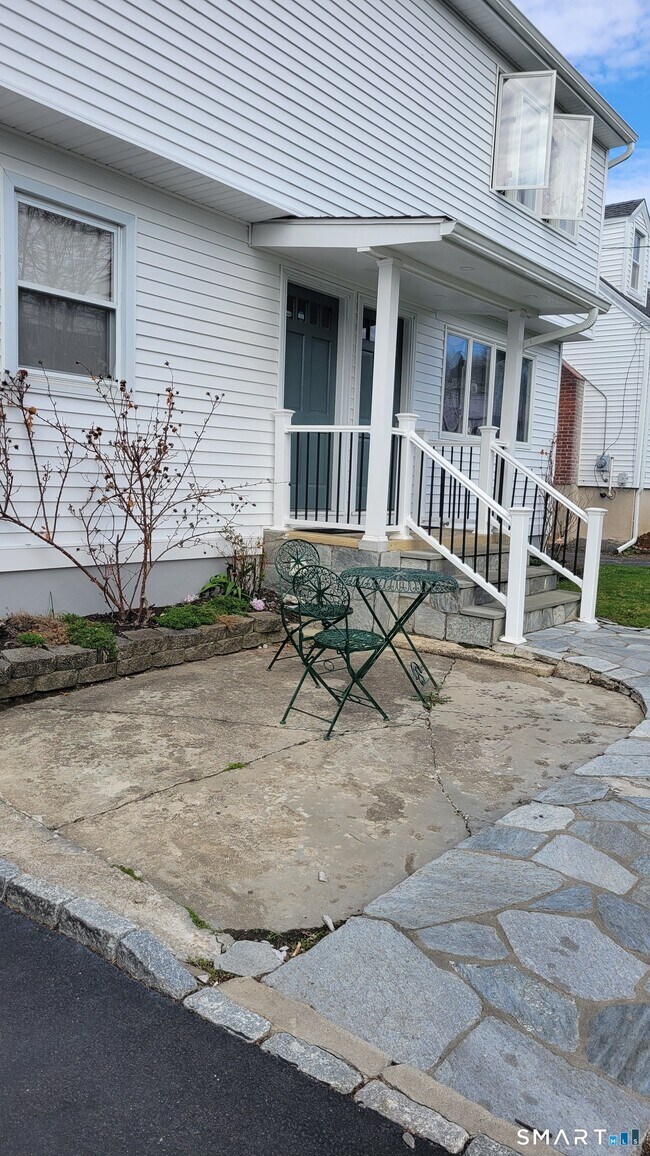 Photo - 27 Hyatt Ave