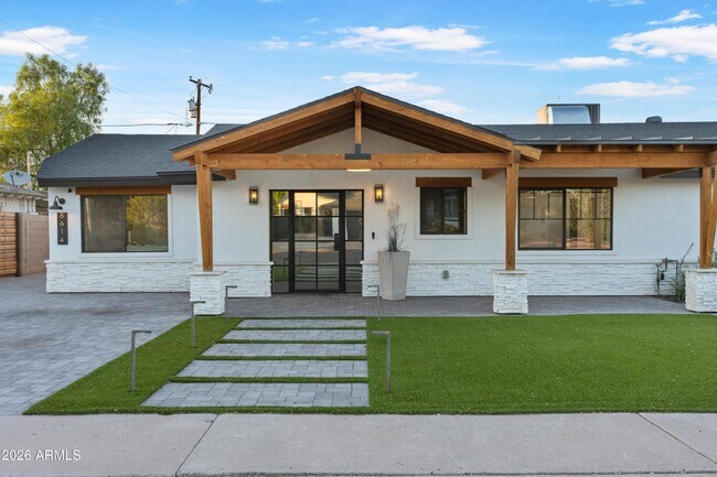 Photo - 8614 E Highland Ave