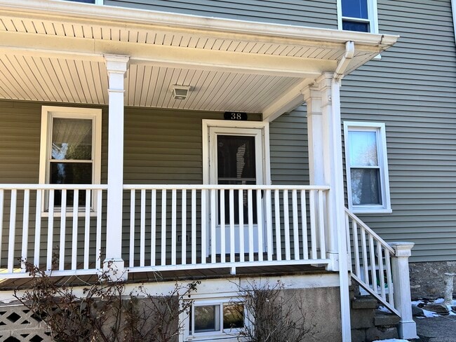 Photo - 36 Treadwell Ave Unidad 2