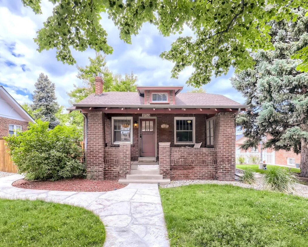 Charming & updated West Highland home walk... - Charming & updated West Highland home walk...