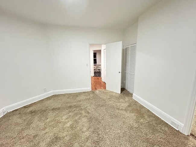 Building Photo - 318 71st St Unit 318 71 St