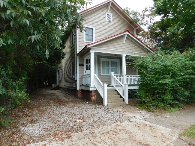 Building Photo - 611 Johnson St Rental