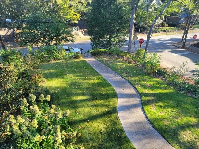 Photo - 371 Kendrick Ave SE