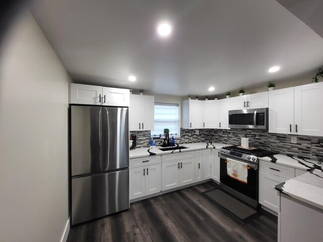 Building Photo - 507 Wisteria Ave