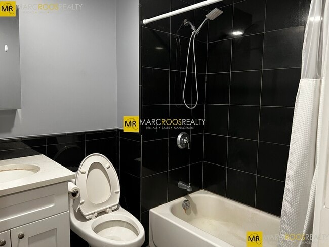 Photo - 1776 Commonwealth Ave