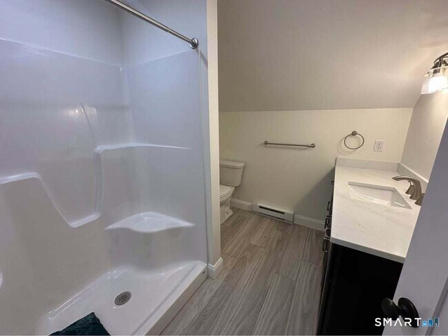 Photo - 309 Flanders Rd Unidad 2