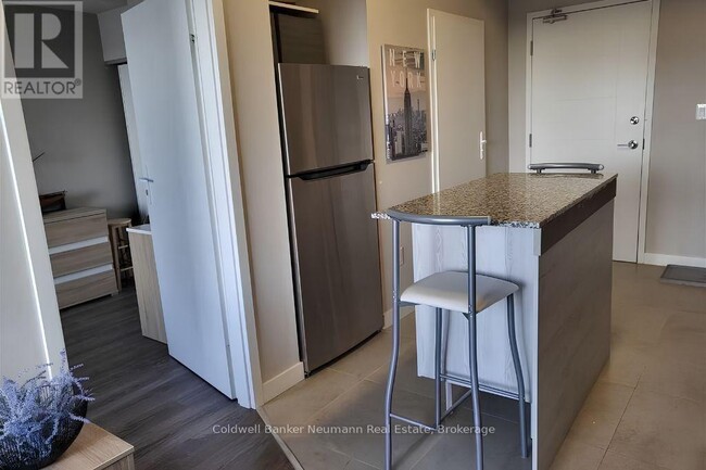 Photo - 280 Lester St Unit 807