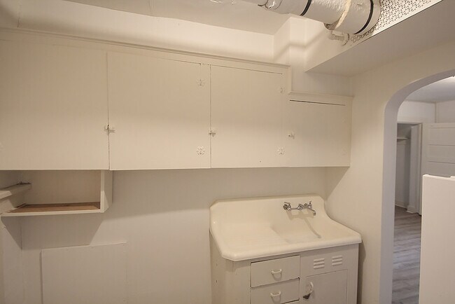 Apartment #4 - 500 Todd St