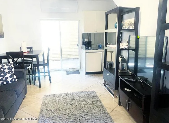 Photo - 748 1/2 N La Jolla Ave-748) Unit 748)