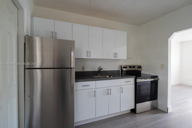 Photo - 7021 NW 4th Ct