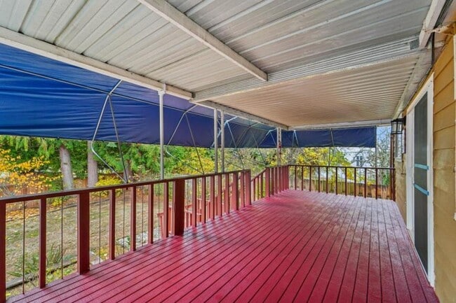 Photo - 5 bedroom in Renton WA 98058