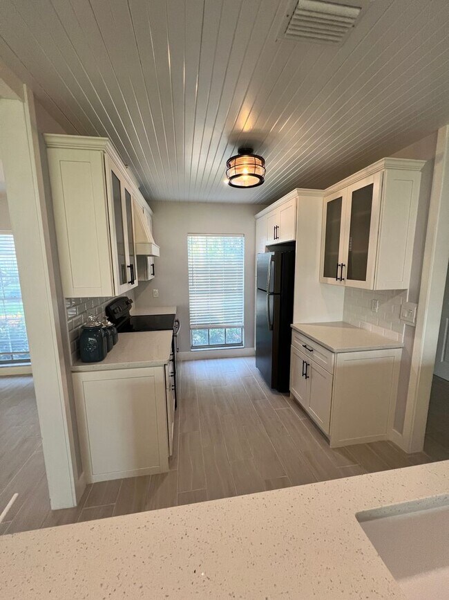 4 Antigua Cir