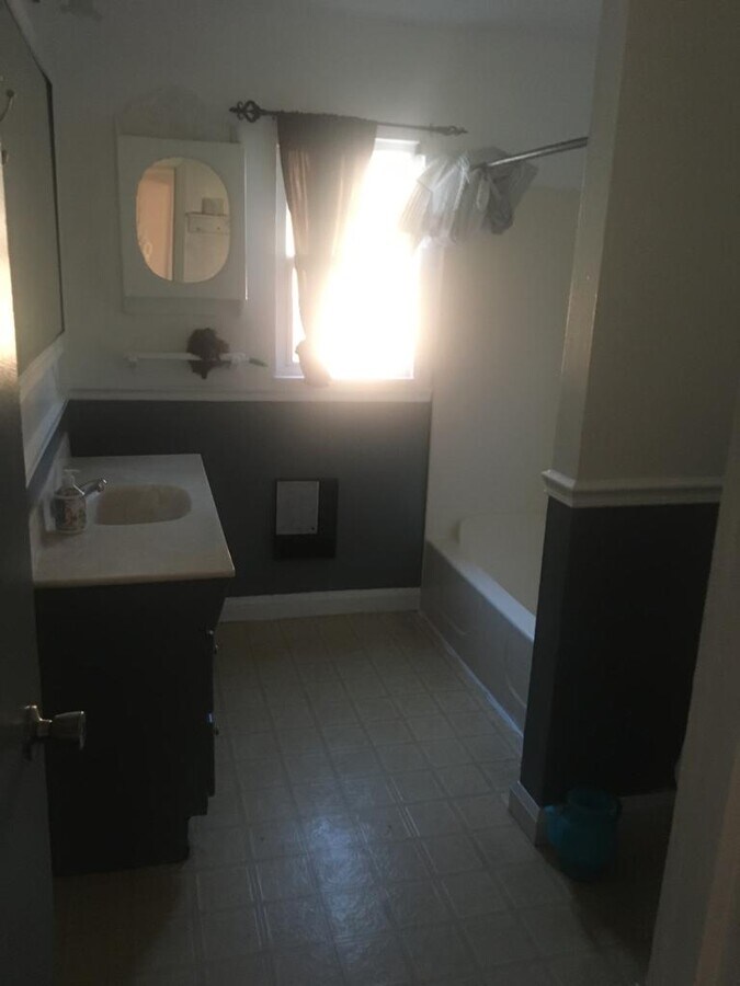Bathroom - 595 N L St Unit Apartment