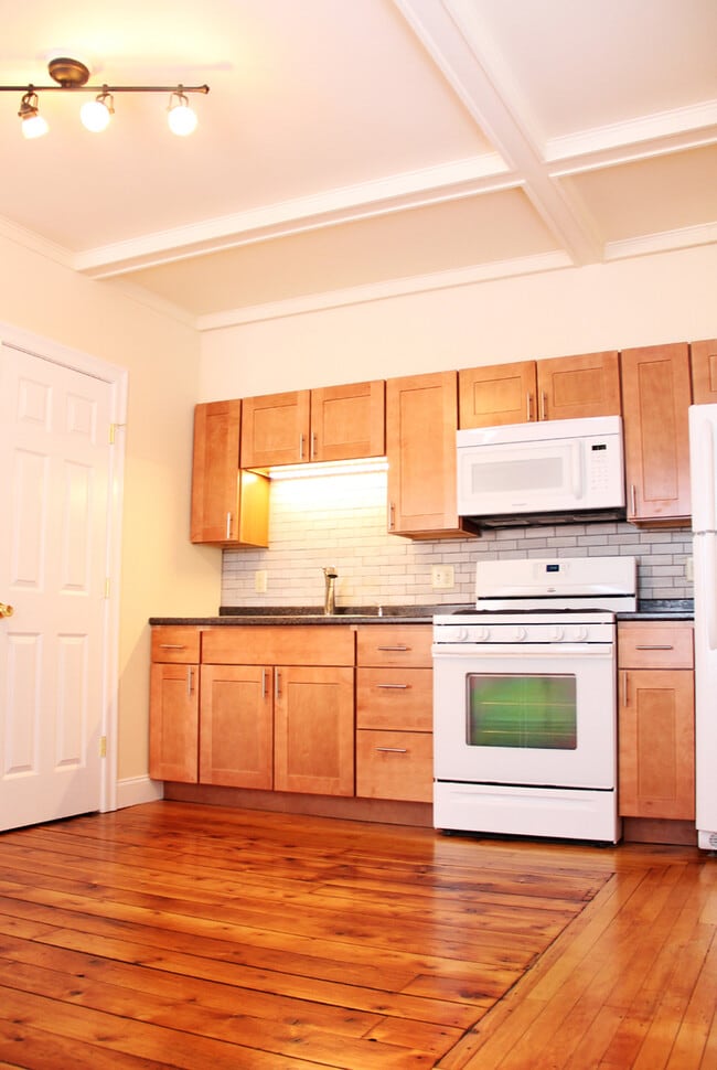 Photo - 108 N Winooski Ave Unit APT B