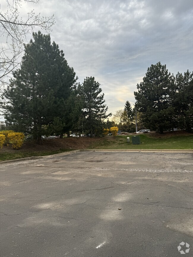 Building Photo - 15284 Yale Dr Rental
