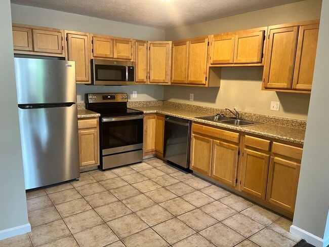 Photo - Lakepointe Apartment Homes