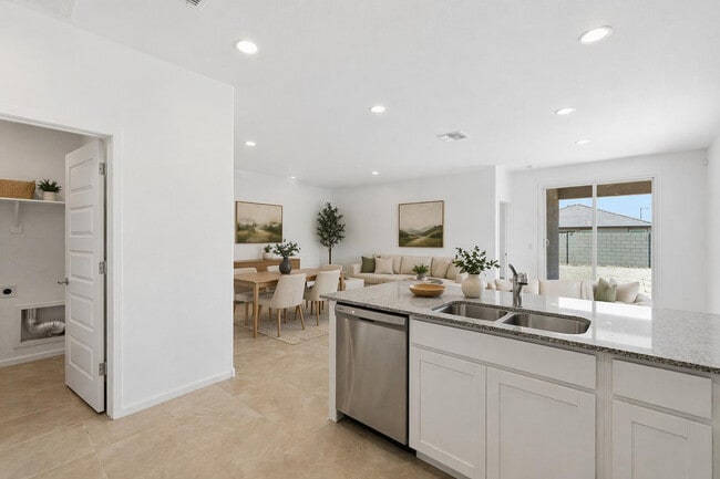 Photo - 2440 W Bowker St