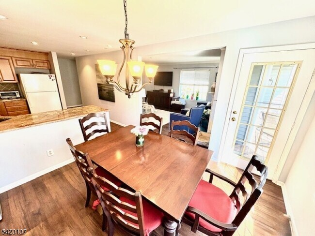 Photo - 247 Riveredge Dr Unit 247