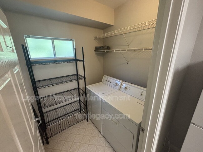 Photo - 501 Gibson Dr Unidad Apt 424