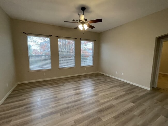 Photo - 1371 Stone Rim Loop