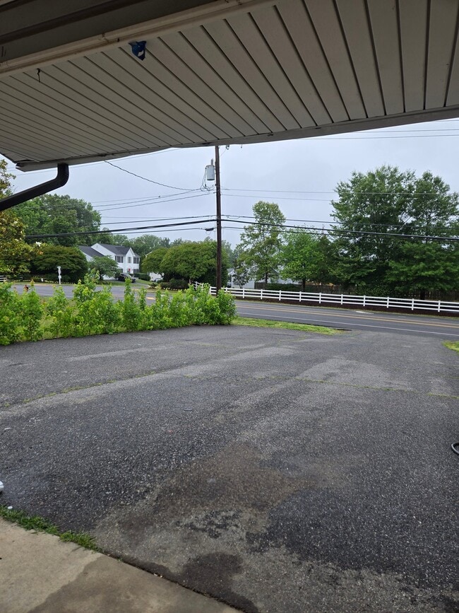 Photo - 116 Leeland Rd