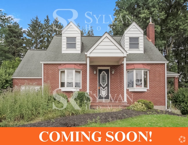 Building Photo - Stunning 3BR, 1.5BA brick home