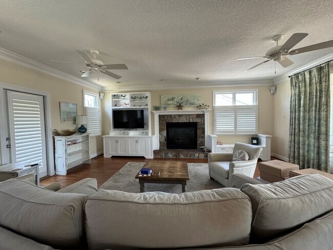 Photo - Immaculate 4 bedroom 3.5 bath Home at Nort...