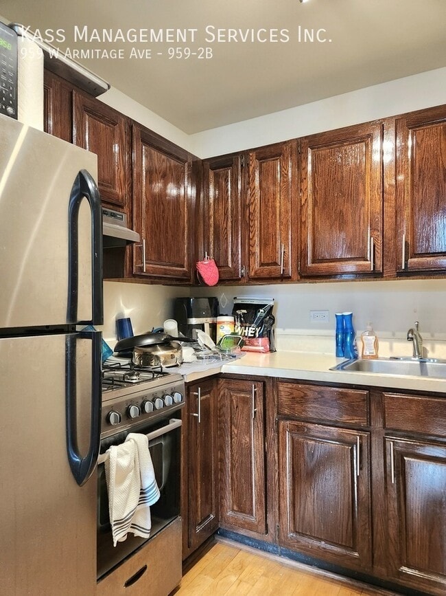 Building Photo - 959 W Armitage Ave Unit 959-2B