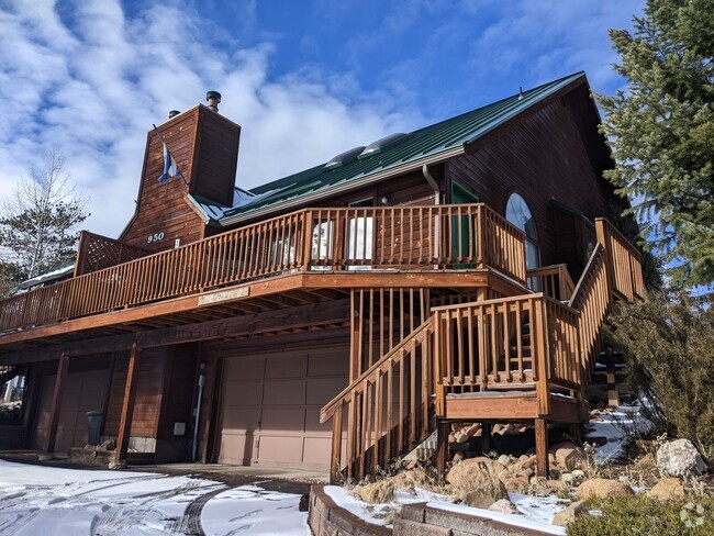 Building Photo - Woodland Park Hideaway! Rental