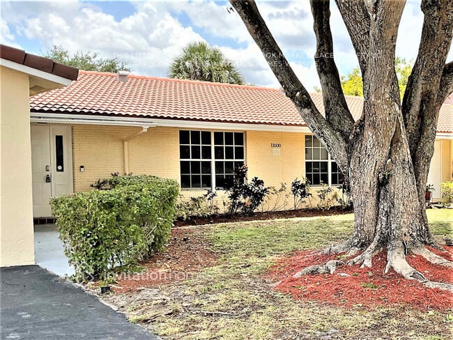 11600 NW 27th Ct