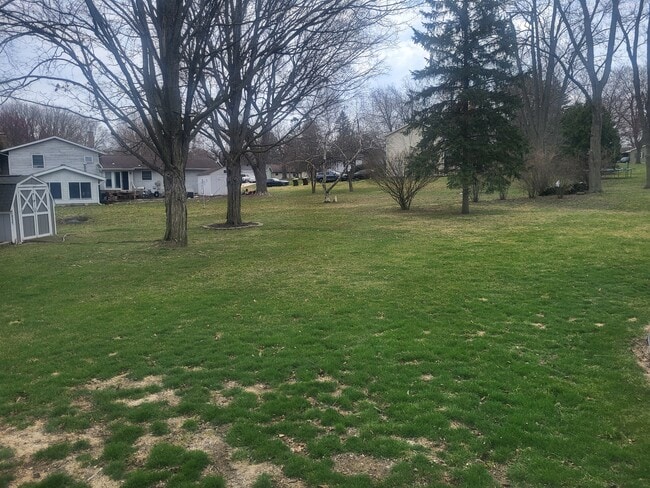 Photo - 520 Meadowbrook Dr