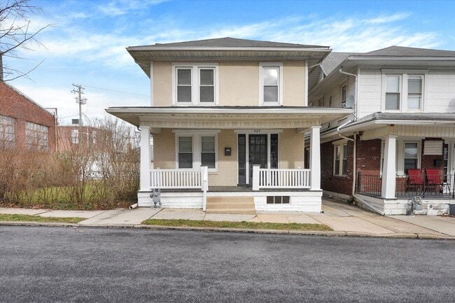 Building Photo - 1029 W Locust St