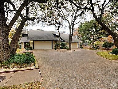 Building Photo - 8606 Mesa Dr Rental