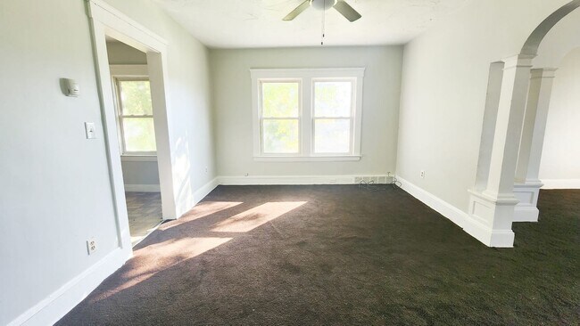 Photo - 9707 Dickens Ave Unidad 2