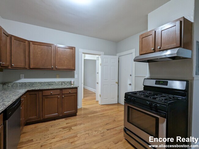 Photo - 36 Portsmouth St Unit 3