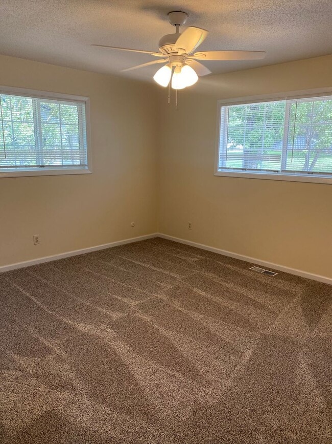 Photo - 6407 Harvey Dr Unidad Room 3