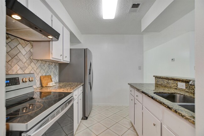 Photo - 9436 Neuens Rd Unidad 9436