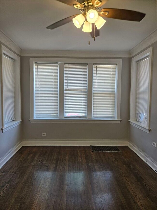 Photo - 6838 S Maplewood Ave Unit 1