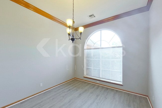 Photo - 3101 NE 130th St