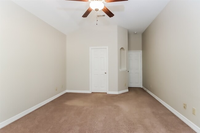 Photo - 2046 Lost Pine Ct