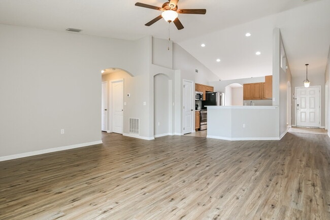 Photo - 103 Athabasca Dr