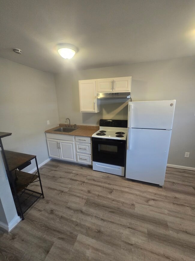 Kitchen - 6910 Weston St Unit #3