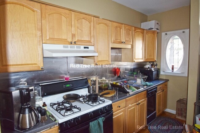 Photo - 17 Highgate St Unit 1