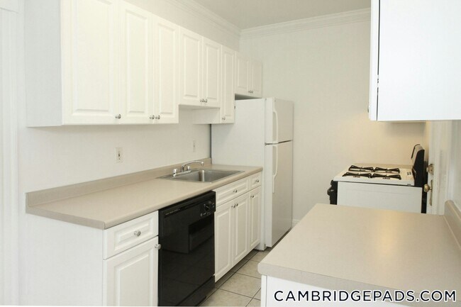18 Chauncy St Unit 11