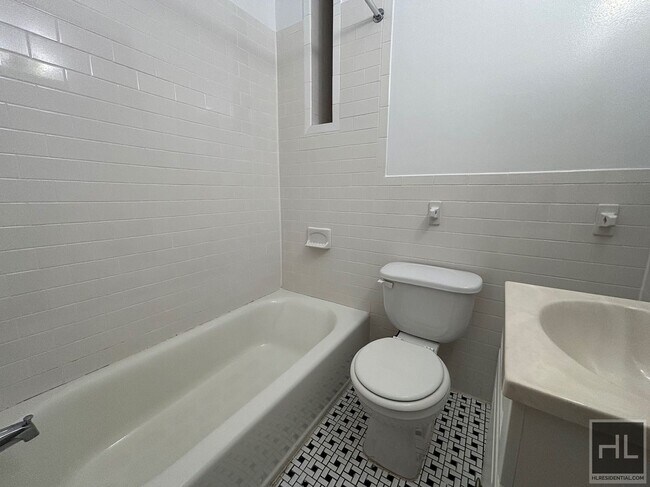 Photo - WEST 72 STREET Unit 4B