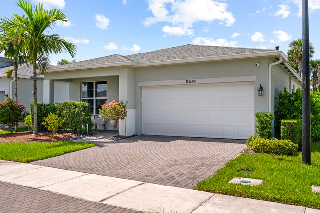 Photo - 11629 SW Lyra Dr.