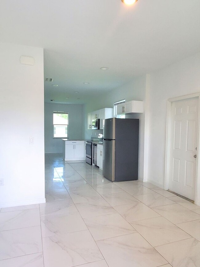 Photo - Great Location in Lehigh Acres, 3/2/1 in G...