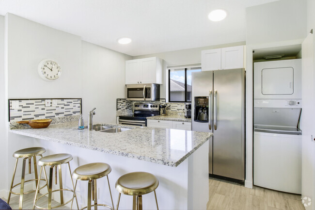 Building Photo - 108 Club Dr Rental
